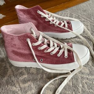 Corky’s Hunky Dory women’s size 10. Pink velvet high top sneakers